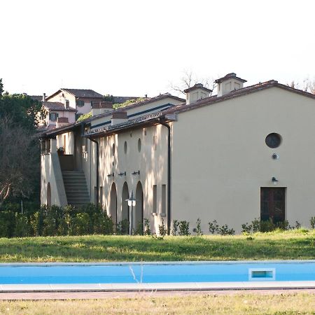 San Ruffino Apartments Lari Eksteriør billede