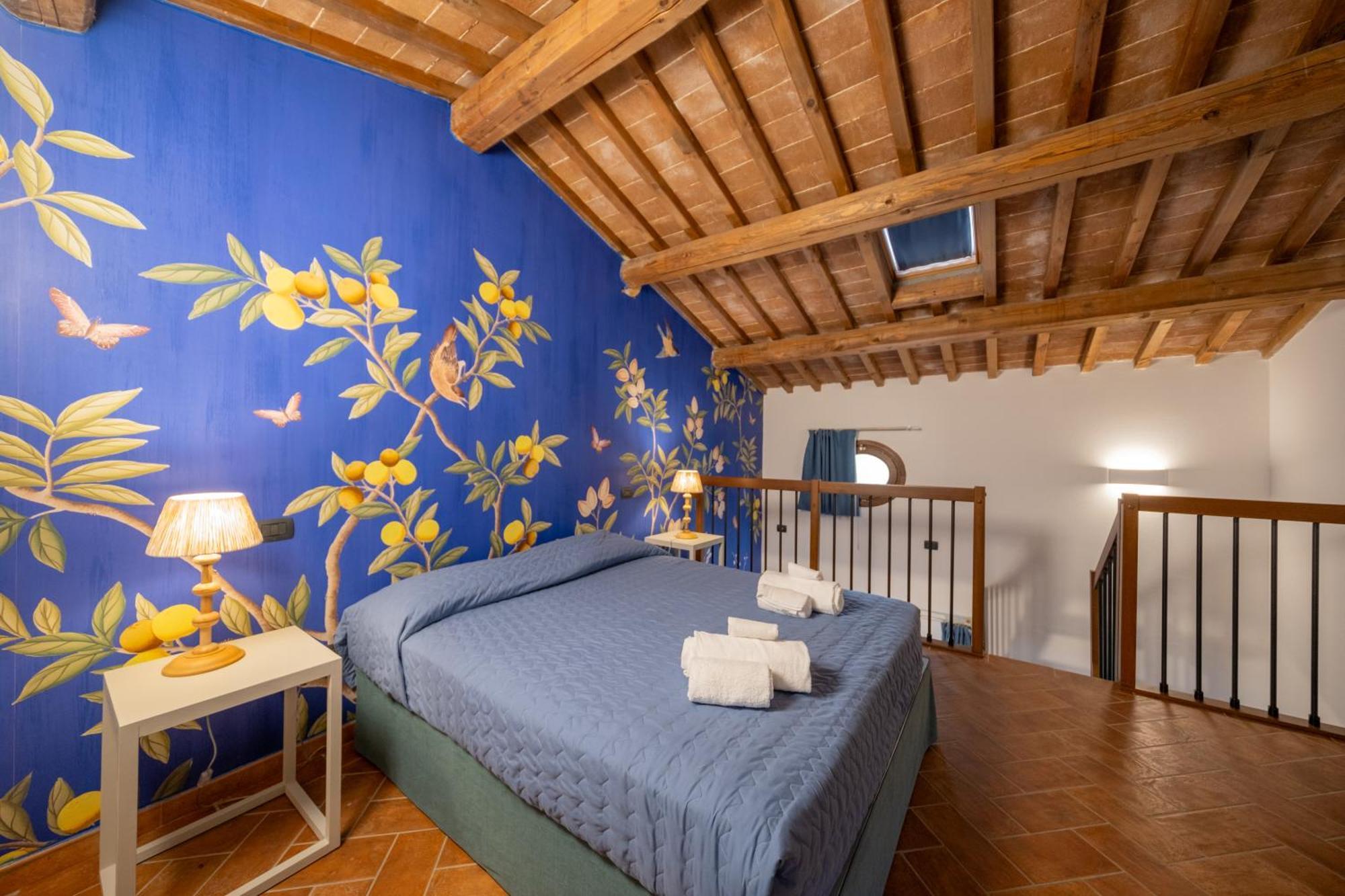 San Ruffino Apartments Lari Eksteriør billede
