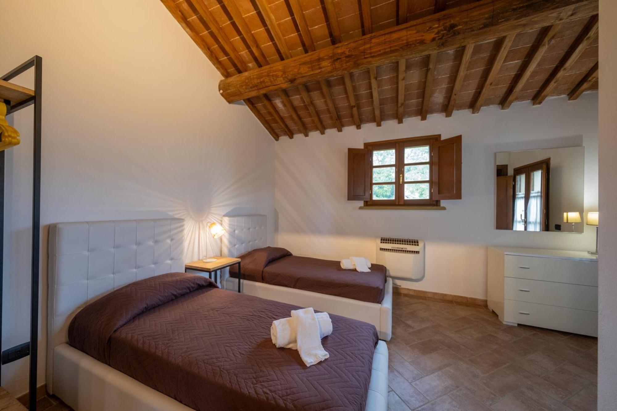 San Ruffino Apartments Lari Eksteriør billede