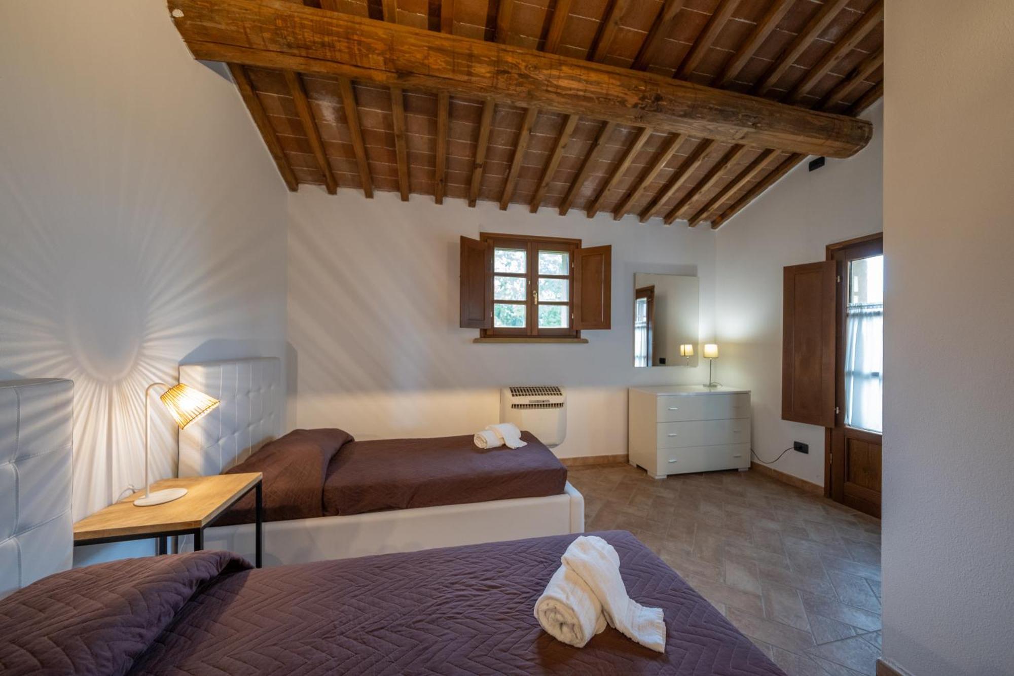 San Ruffino Apartments Lari Eksteriør billede