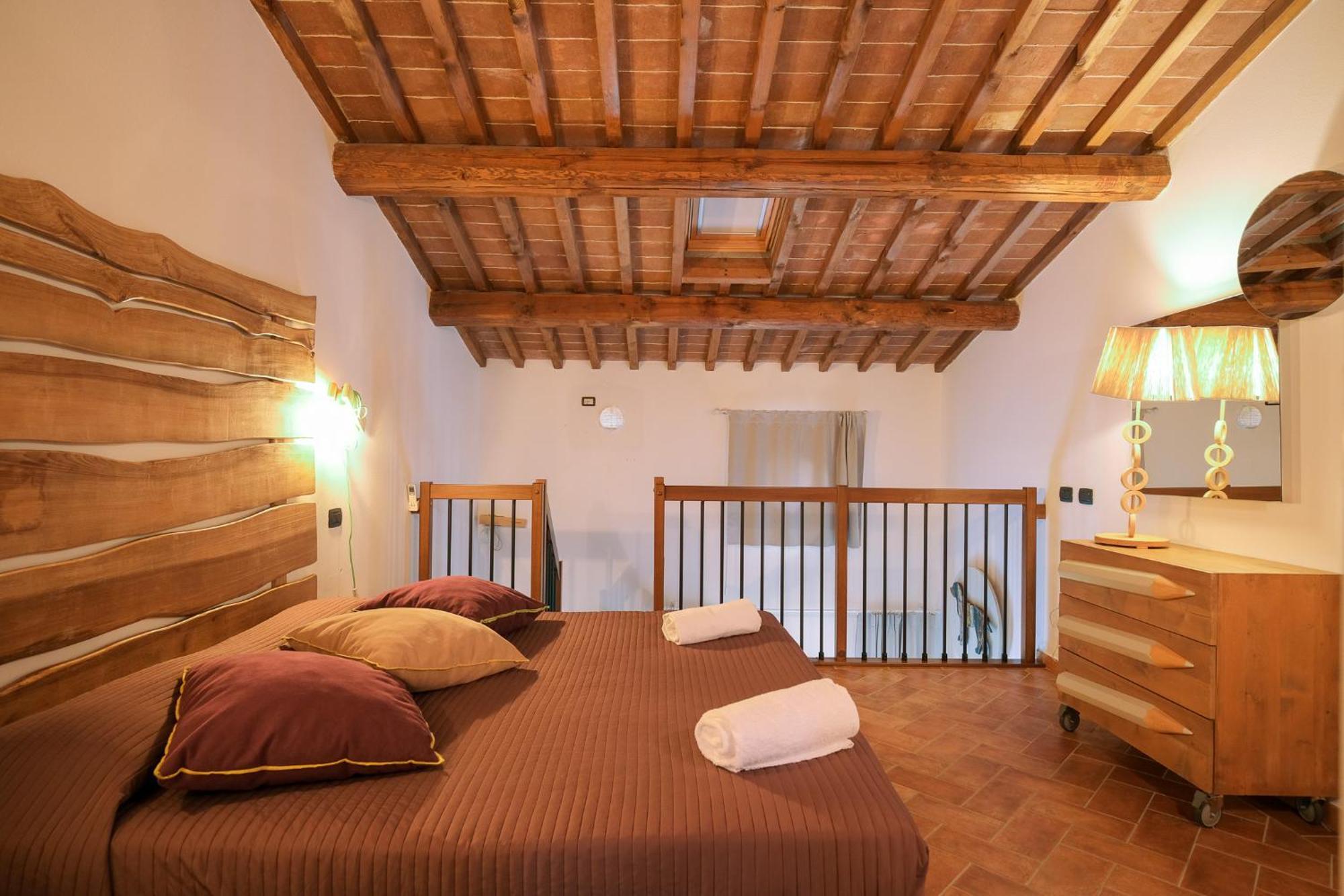 San Ruffino Apartments Lari Eksteriør billede
