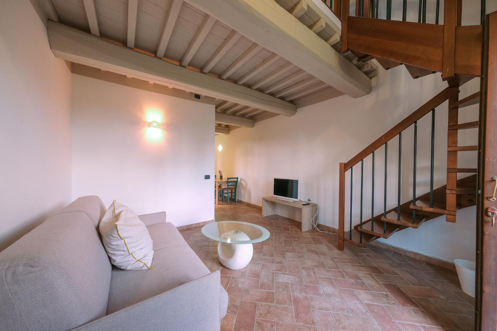 San Ruffino Apartments Lari Eksteriør billede