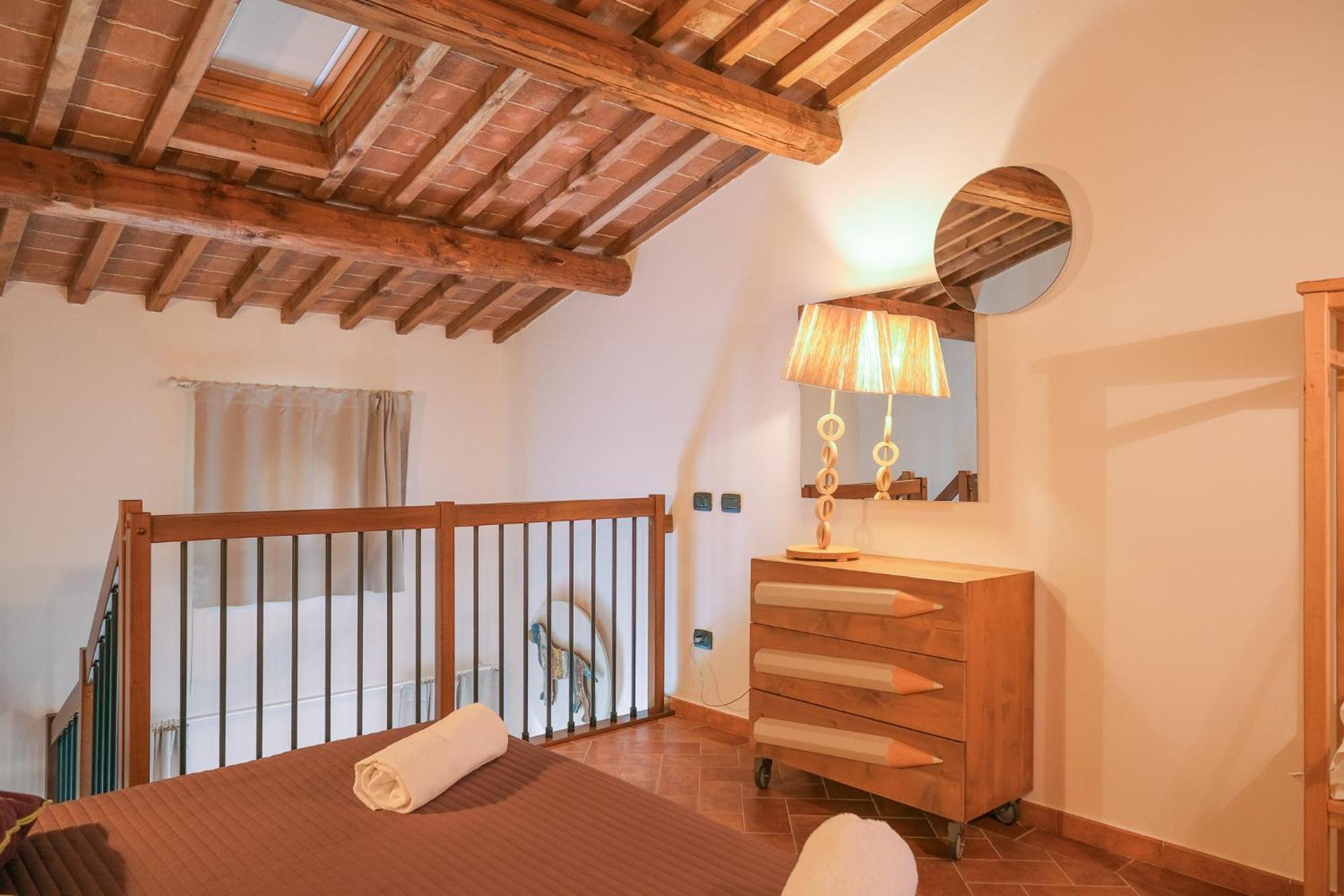 San Ruffino Apartments Lari Eksteriør billede