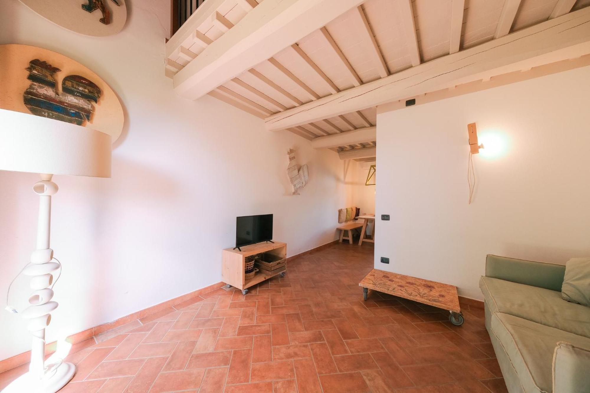 San Ruffino Apartments Lari Eksteriør billede