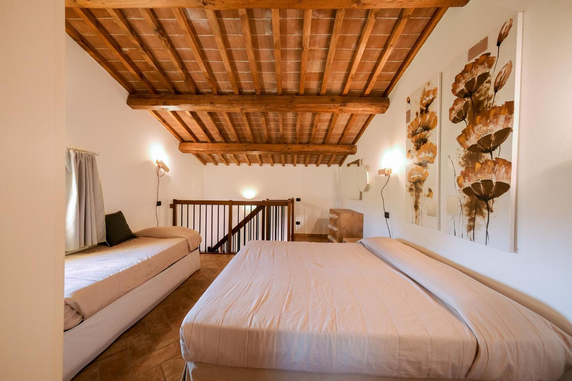 San Ruffino Apartments Lari Eksteriør billede