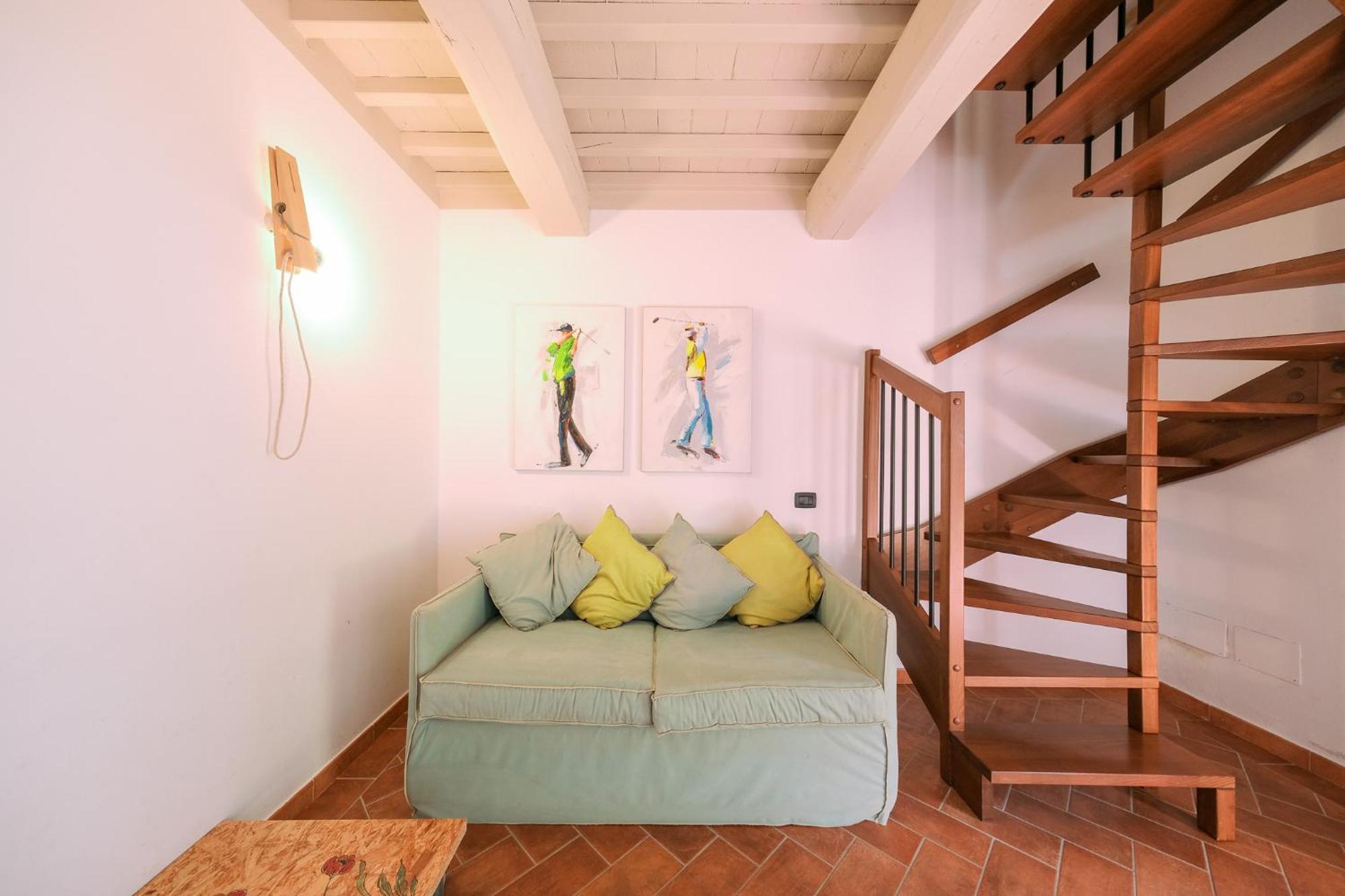 San Ruffino Apartments Lari Eksteriør billede